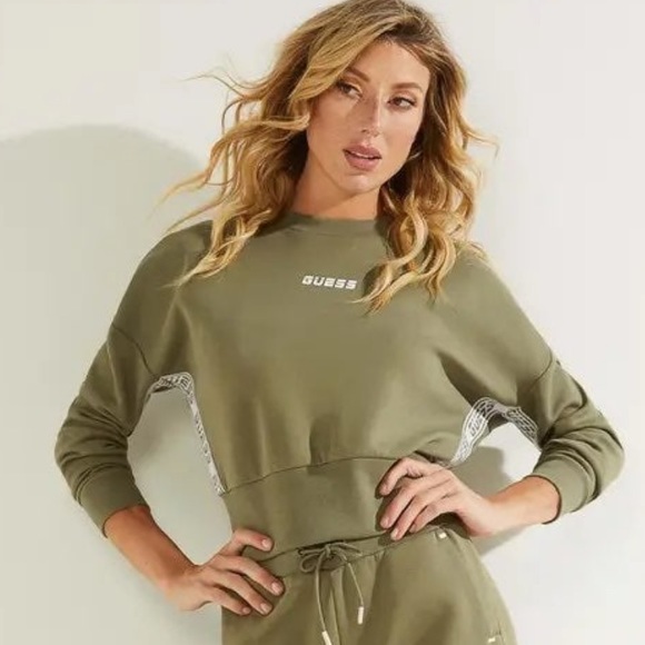 Guess Tops - Guess sweatshirt rare vintage style